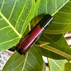 DoTERRA rose essential oil + FREE gift!